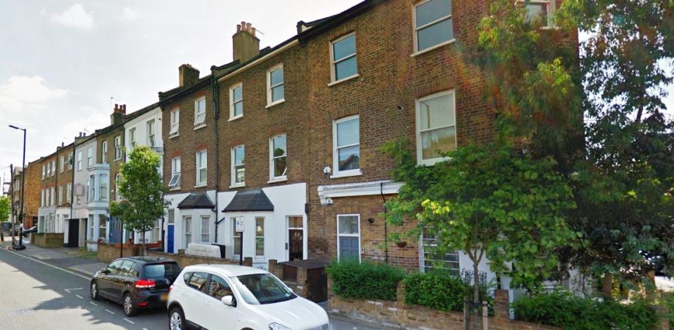 			PRIVATE ROOF TERRACE, 1 Bedroom, 1 bath, 1 reception Flat			 Kilburn Lane, QUEENS PARK